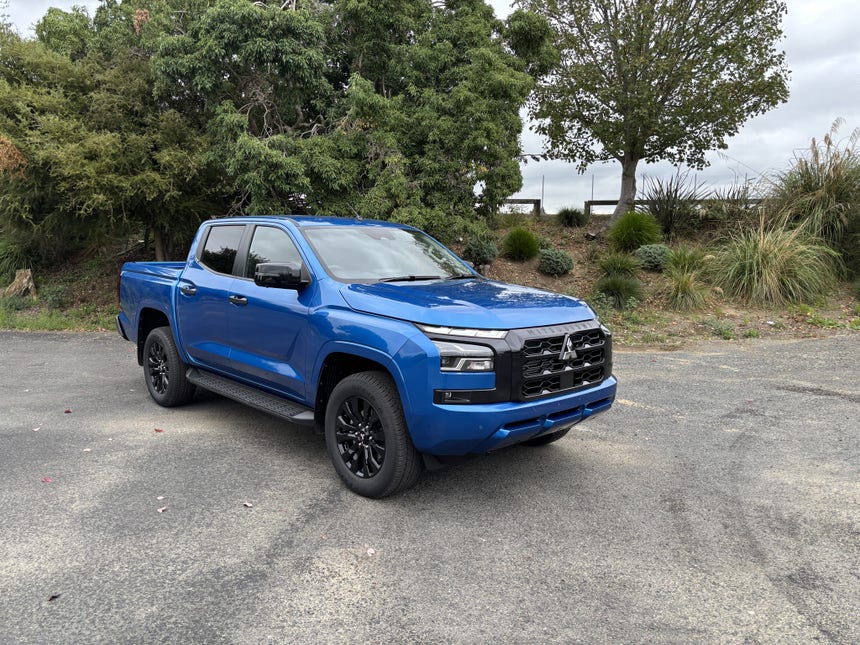 2026 Mitsubishi Triton | DC GLXR 4WD 6AT 2.4D AUTO 4X4 DIESEL TURBO | 30916 | 1