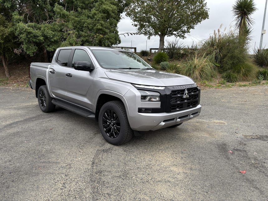 2026 Mitsubishi Triton | DC GLXR 4WD 6AT 2.4D 4X4 AUTO DIESEL TURBO | 30963 | 1