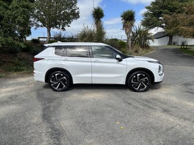 2022 Mitsubishi Outlander | VRX 2.5P/4WD/CVT AWD 7 SEAT LEATHER PETROL AUTO | 30971 | 3