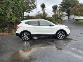 2017 Nissan Qashqai | TI 2.0P/CVT AUTO PETROL SUV 5 SEAT | 31072 | 3