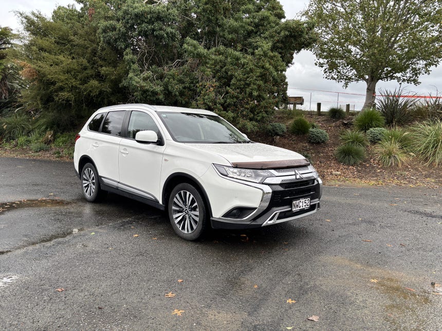 2021 Mitsubishi Outlander | LS 2.4P/CVT 7 SEAT AUTO SUV PETROL  | 31110 | 1