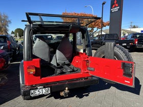 1997 Jeep Wrangler | SPORT MANUAL 4.0l SWB NZ NEW | 31659 | 7