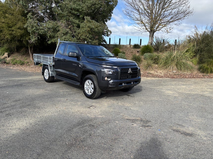 2026 Mitsubishi Triton | CC CHASSIS GLX 4WD 6AT 2.4 AUTO TWIN TURBO 4X4 | 31885 | 1