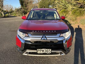 2022 Mitsubishi Outlander | LS 2.4 PETROL AUTO CVT 7 SEAT SUV | 32282 | 2