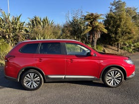 2022 Mitsubishi Outlander | LS 2.4 PETROL AUTO CVT 7 SEAT SUV | 32282 | 3