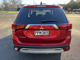 2022 Mitsubishi Outlander | LS 2.4 PETROL AUTO CVT 7 SEAT SUV | 32282 | 7
