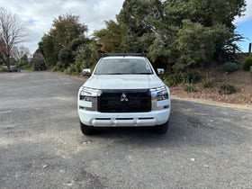 2026 Mitsubishi Triton | DC GLXR 4WD 6AT 2.4D AUTO DIESEL TWIN TURBO | 32325 | 2