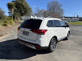 2021 Mitsubishi Outlander | XLS 2.4 PETROL 4WD AUTO CVT 7 SEAT AWD | 32680 | 5