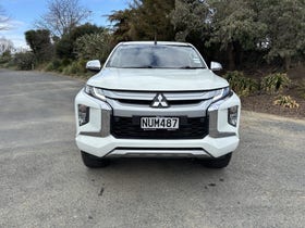 2022 Mitsubishi Triton | DC GLXR 6AT 2.4D/4WD AUTO 4X4 CANOPY | 32874 | 2