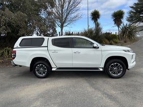 2022 Mitsubishi Triton | DC GLXR 6AT 2.4D/4WD AUTO 4X4 CANOPY | 32874 | 4