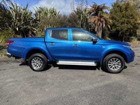 2017 Mitsubishi Triton | DC GLXR 4X4 6SP MANUAL 2.4D/4WD DIESEL TURBO | 32942 | 4