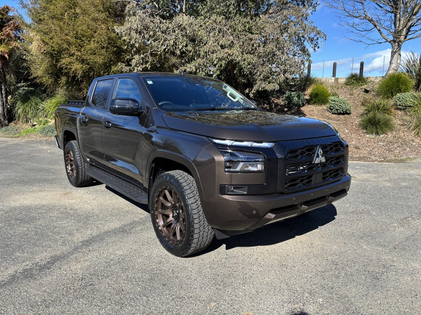 2026 Mitsubishi Triton | DC GLXR 4WD 6AT 2.4D AUTO 4X4 ARB | 32996 | 1