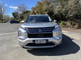 2025 Mitsubishi Outlander | VRX PHEV/4WD/AT AUTO 7 SEAT PETROL PLUG IN HYBRID | 33172 | 2