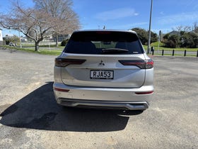2025 Mitsubishi Outlander | VRX PHEV/4WD/AT AUTO 7 SEAT PETROL PLUG IN HYBRID | 33172 | 6