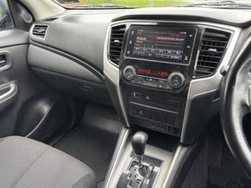 2023 Mitsubishi Triton | DC GLSB 4WD 6AT 2.4D | 33693 | 7