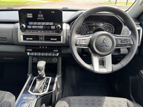 2026 Mitsubishi Triton | DC GLXR 4WD 6AT 2.4D | 33725 | 7