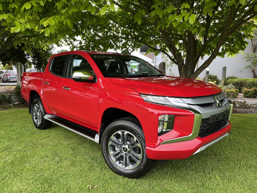 2021 Mitsubishi Triton | GLXR DC 6SP AUTO 2.4 DIESEL TURBO 4X2 | 16498 | 1