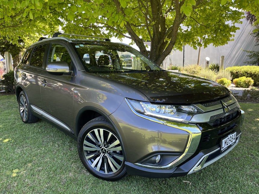 2018 Mitsubishi Outlander | XLS 2.4P/4WD/CVT 7 SEAT NZ NEW | 17306 | 1
