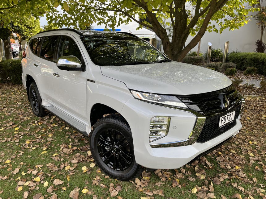 2022 Mitsubishi Pajero Sport | VRX Black Edition 2.4D/4WD/8AT 7 Seat | 18049 | 1
