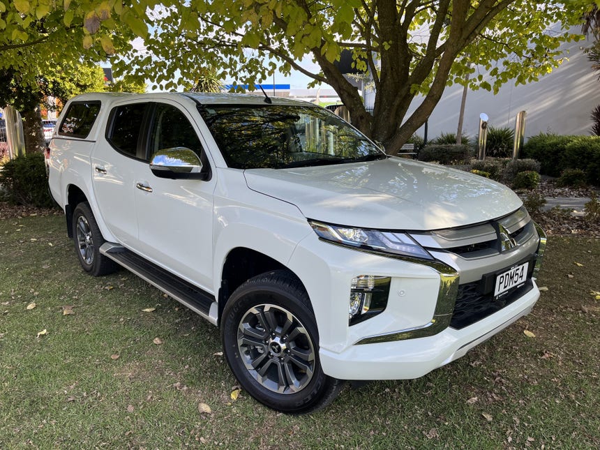 2022 Mitsubishi Triton | DC VRX 4WD 6AT 2.4D AUTO 4X4 CANOPY | 18150 | 1