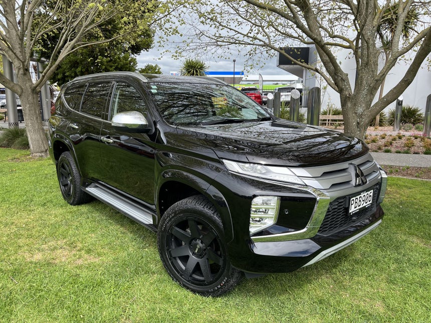 2022 Mitsubishi Pajero Sport | VRX 2.4D/4WD/8AT 7 SEAT AUTO 4X4 | 19297 | 1
