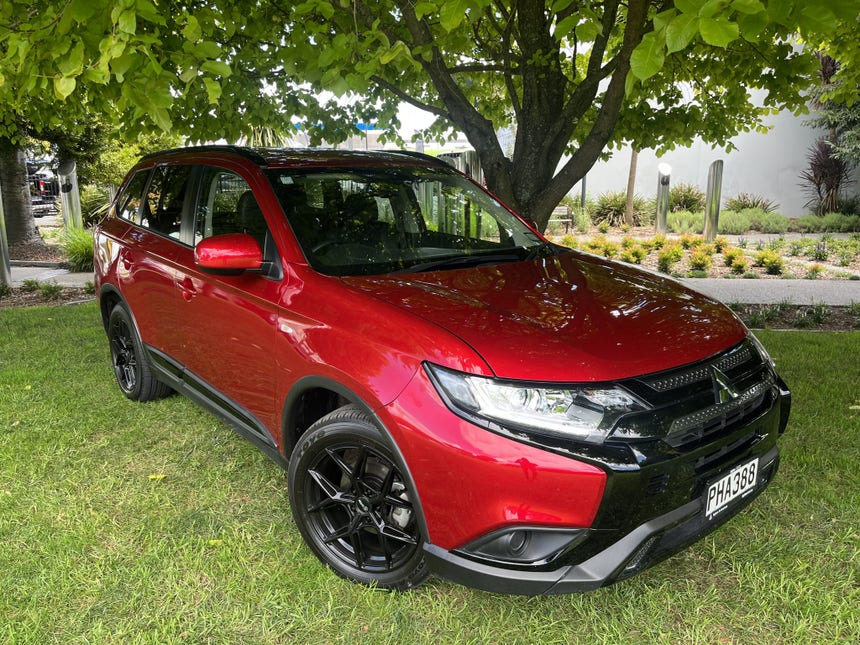 2022 Mitsubishi Outlander | LS 2.4P/CVT 2WD ISV LEATHER 7 SEAT | 20000 | 1