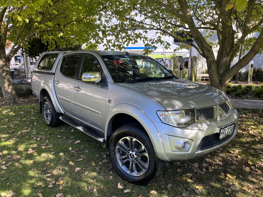 2014 Mitsubishi Triton | D/CAB GLS 2.5D/4WD/5sp Manual | 20772 | 1