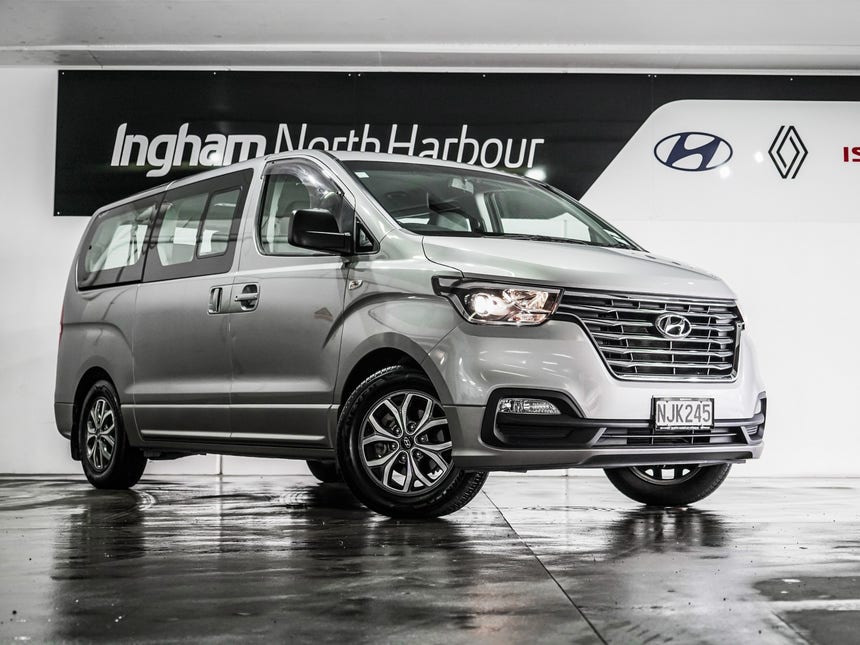 2021 Hyundai iMax | 2.5 CRDI AUTO | 23595 | 1