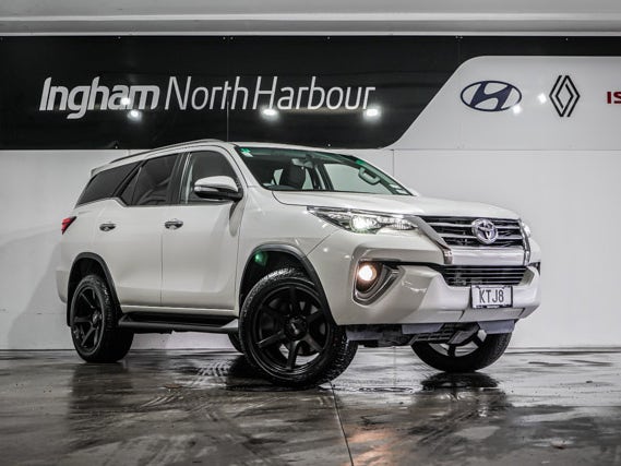 2017 Toyota Fortuner | LIMITED 2.8D/4WD/6AT | 23804 | 1