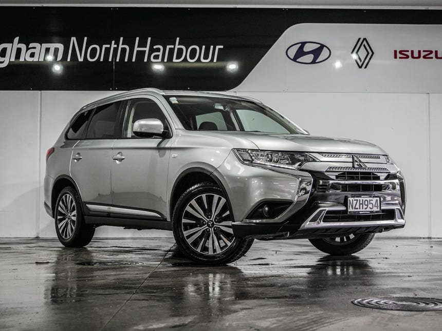2022 Mitsubishi Outlander | LS 2.4P/CVT | 24469 | 1