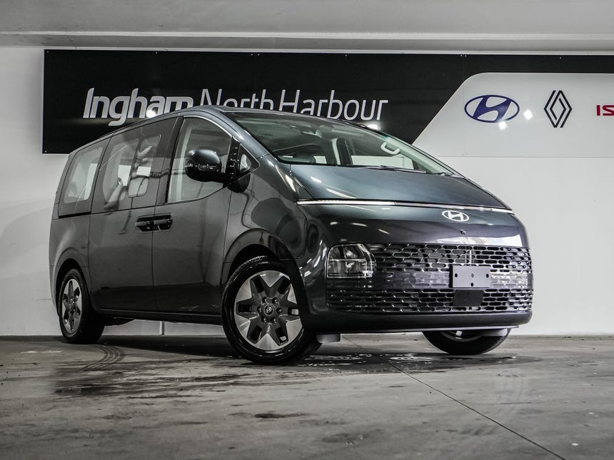 2025 Hyundai Staria | LIMITED 2.2DT/4WD | 24742 | 1