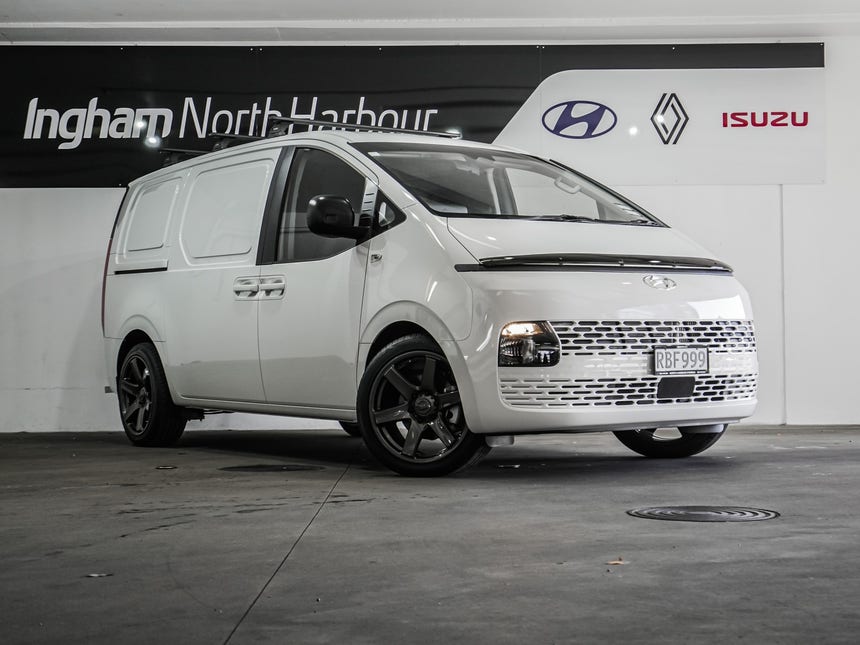 2025 Hyundai STARIA LOAD | 2.2DT/8AT | 26205 | 1