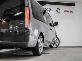 2025 Hyundai Staria | LIMITED 2.2DT/4WD | 28687 | 7