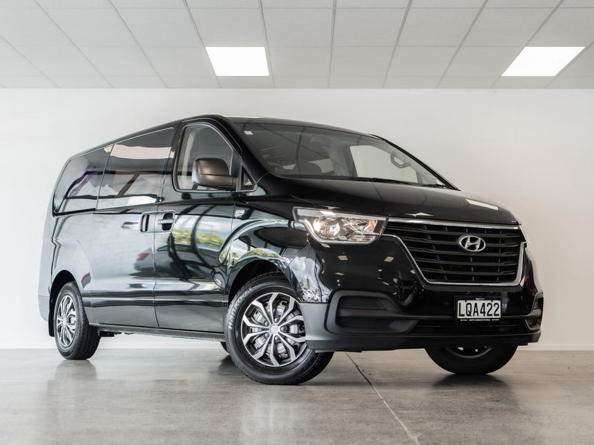 2018 Hyundai iLoad | 2.5 CRDI AUTO | 16958 | 1