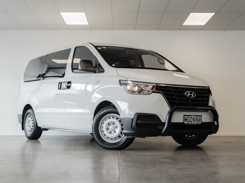 2019 Hyundai iLoad | 2.5 CRDI AUTO | 17135 | 1