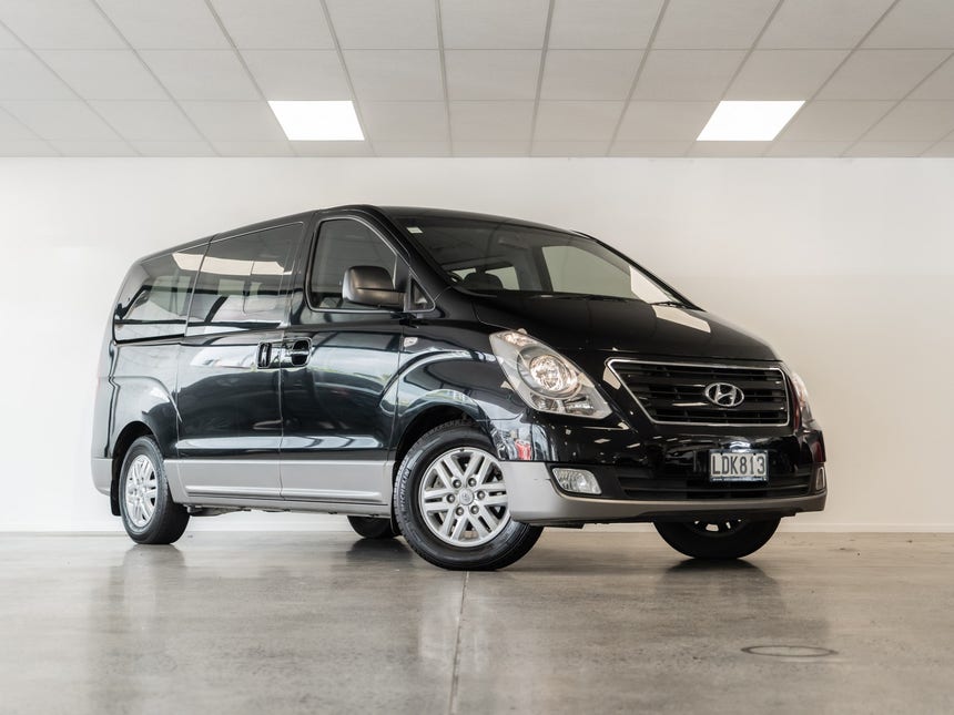 2018 Hyundai iMax | 2.5 CRDI AUTO 8 Seater | 17715 | 1