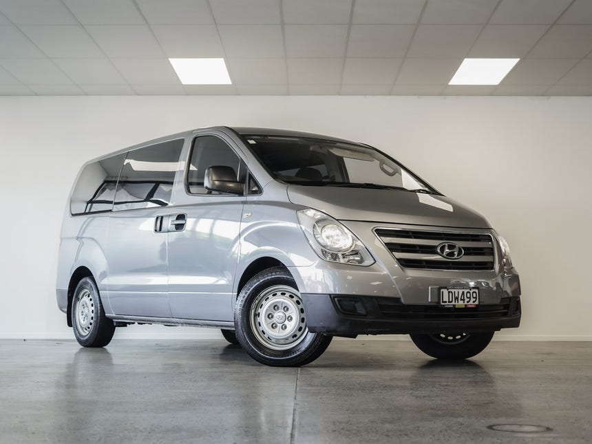 2018 Hyundai iLoad | 2.5 CRDI AUTO | 17714 | 1