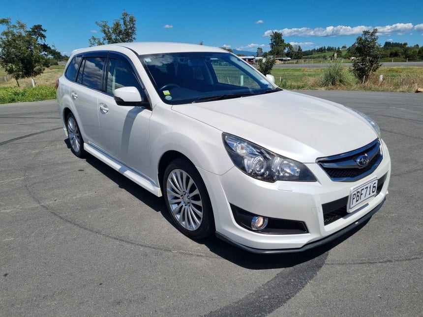 2012 Subaru Legacy | AWD | 17400 | 1