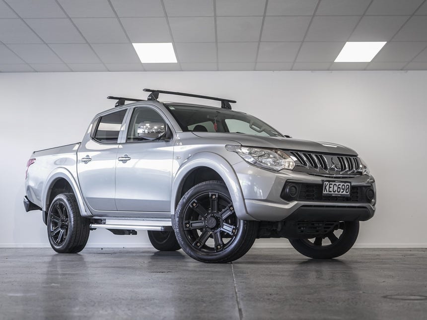 2016 Mitsubishi Triton | D/CAB GLXR 2.4D/5AT | 18987 | 1