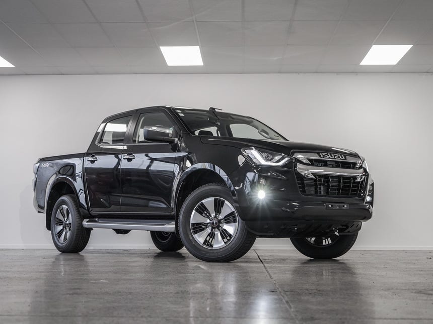 2024 Isuzu D-MAX | LS PLUS DOUBLE CAB 3 | 20713 | 1