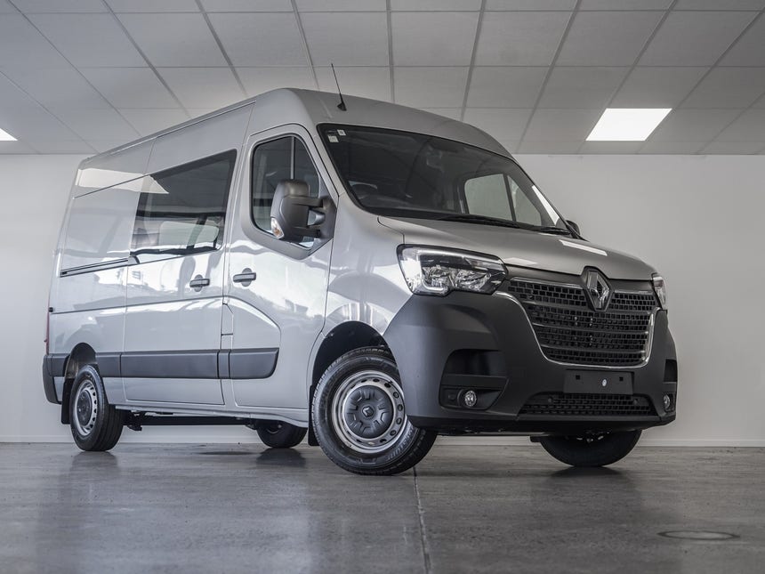 2023 Renault Master | L2H2 2.3D/6AM | 18931 | 1