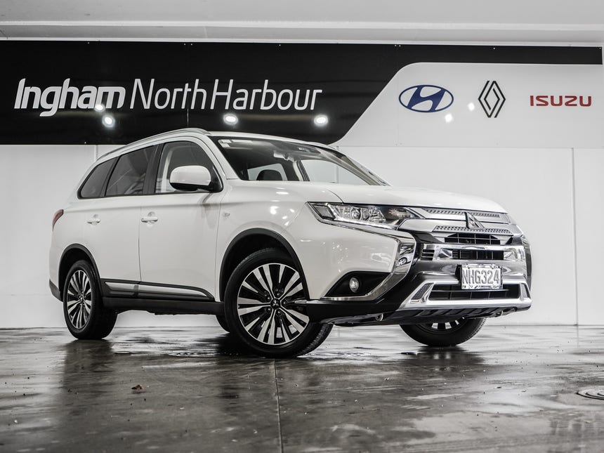 2021 Mitsubishi Outlander | LS 2.4P/4WD/CVT | 21979 | 1