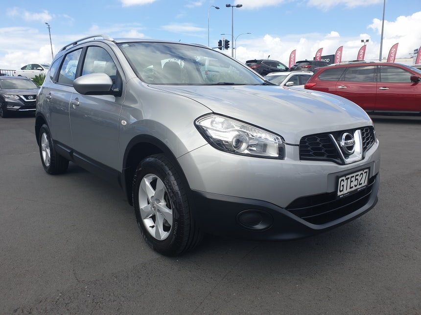 2013 Nissan Qashqai | +2 2.0 ST CVT | 13911 | 1