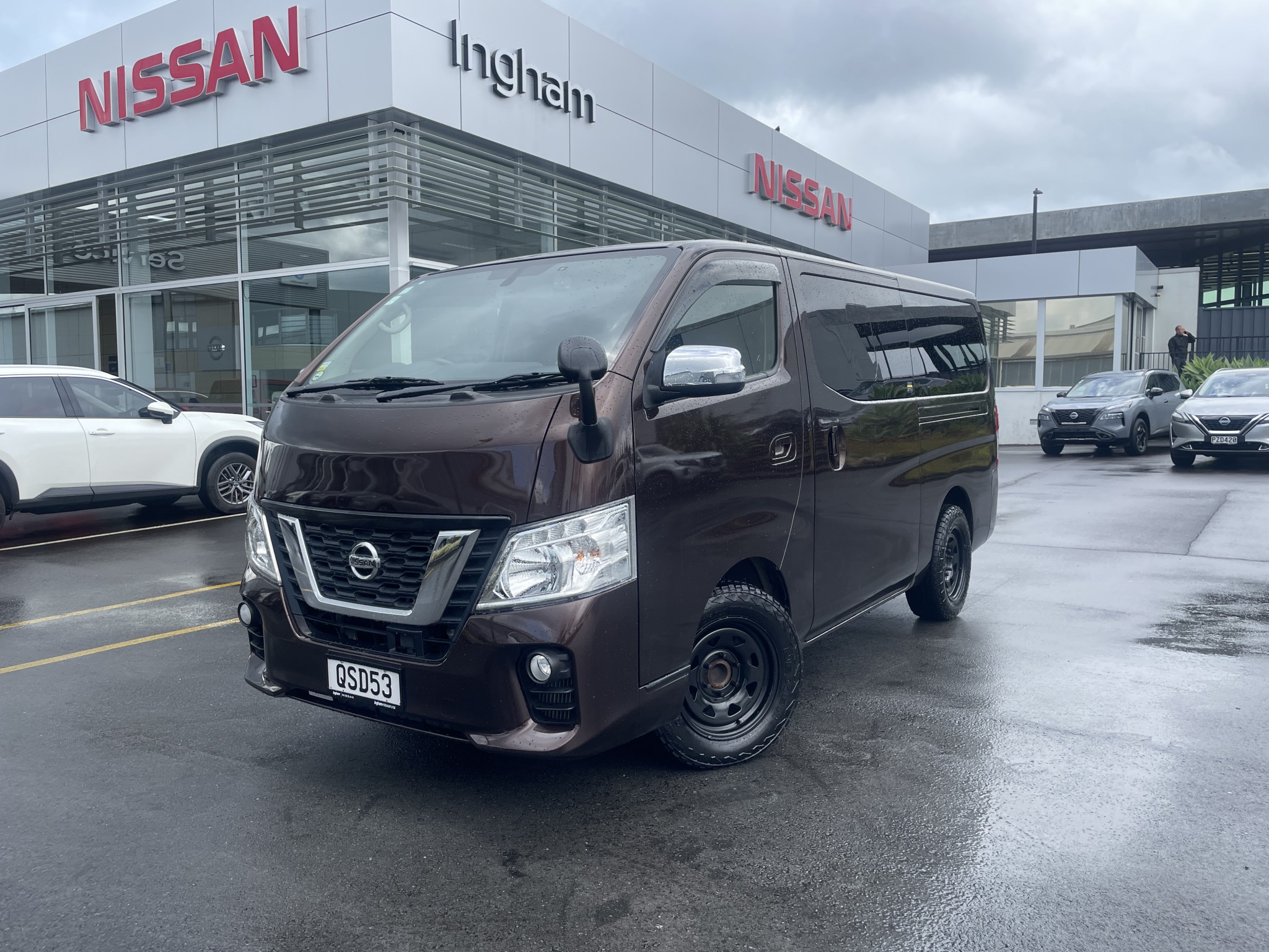 nissan nv 2018
