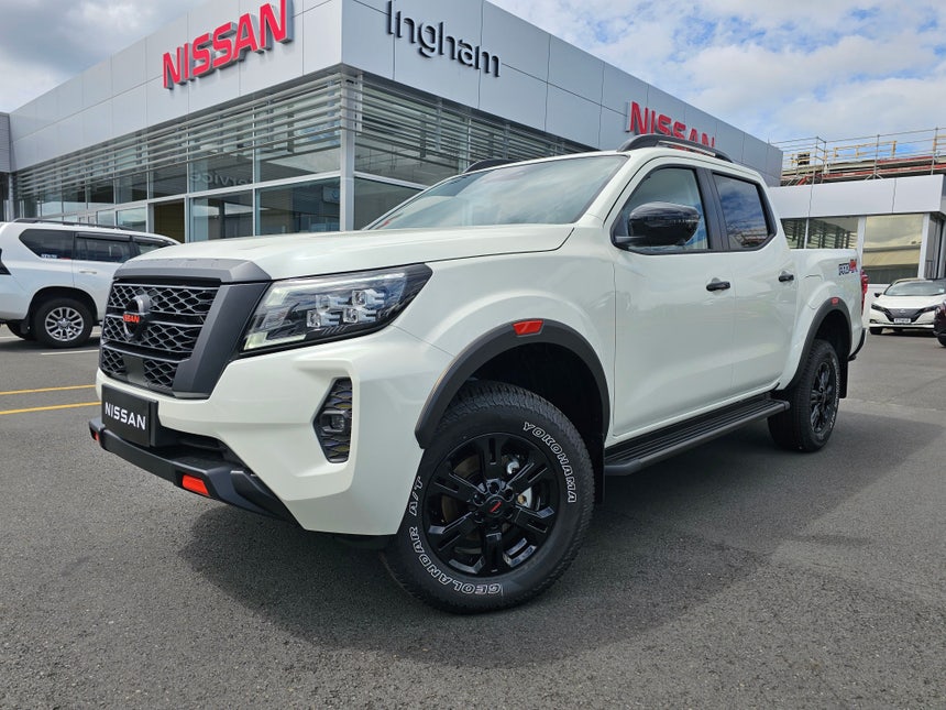 2025 Nissan Navara | PRO-4X 4WD/6SPD MANUAL | 27798 | 1