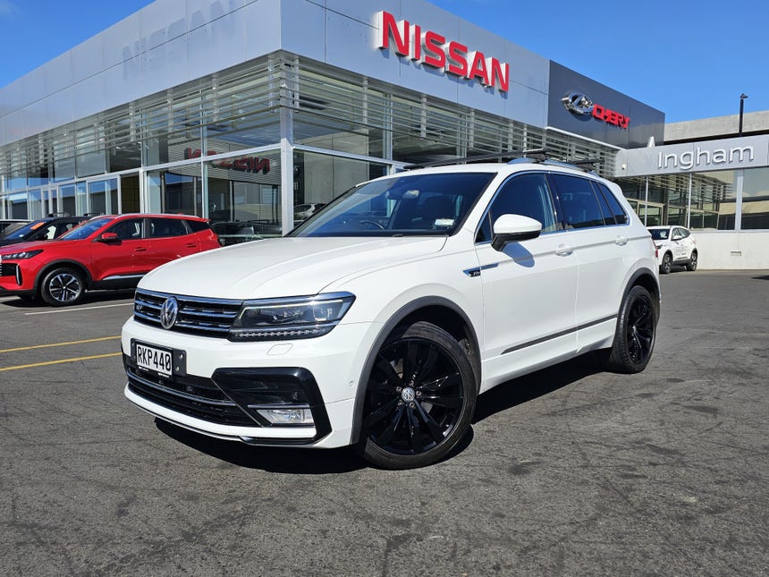 2017 Volkswagen Tiguan | TSI R-LINE 4MOTION 2 - BLACK EDITION! | 28725 | 1