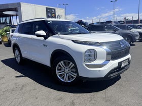2023 Mitsubishi Outlander | LS PHEV 4WD  | 29093 | 4