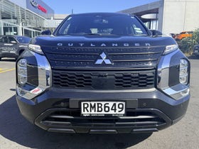 2023 Mitsubishi Outlander | SPORT PHEV 4WD | 29188 | 4