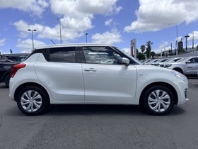 2018 Suzuki Swift | GLC | 29479 | 5