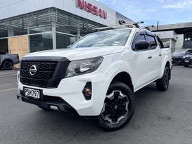 2023 Nissan Navara | SL X ADVENTURE 2.3 4WD AUTOMATIC  | 29748 | 2